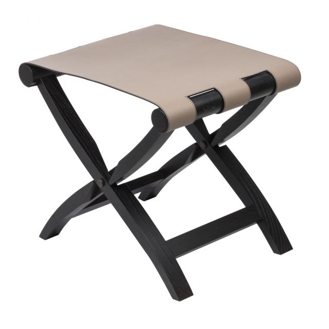 Sturdy oak folding stool with leather seat and brass joints - Arturo | Giobagnara Il Prato Venezia