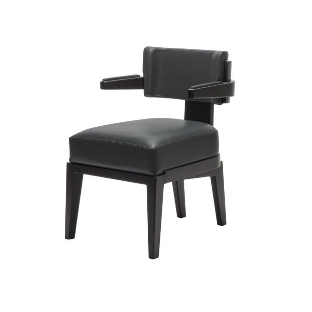 Chair with soft armrests - Lluis | Giobagnara