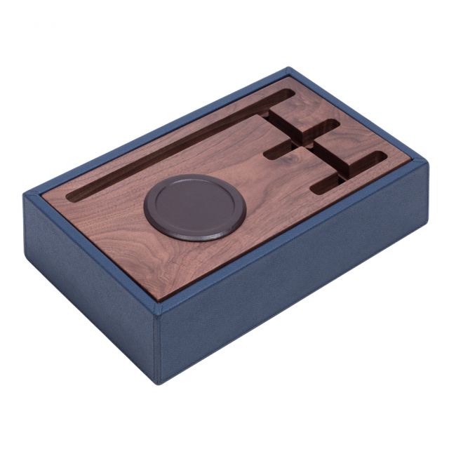 Charging station with wooden frame covered in leather - SIMON | Giobagnara